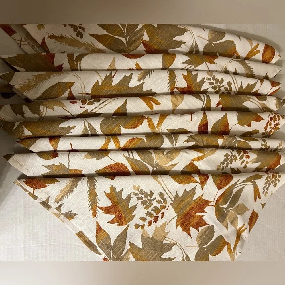 Napkins Set of 12 Leaf Pattern in Fall Colors NWOT
